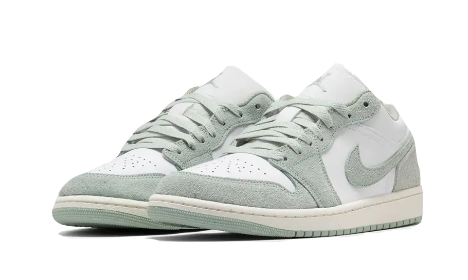 Air Jordan 1 Low SE White Seafoam